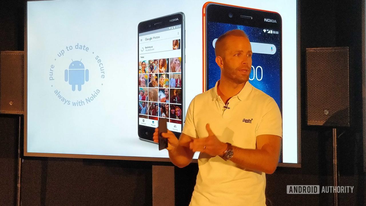 Juho Sarvikas Nokia HMD Global con el logotipo de Android one seguro y puro