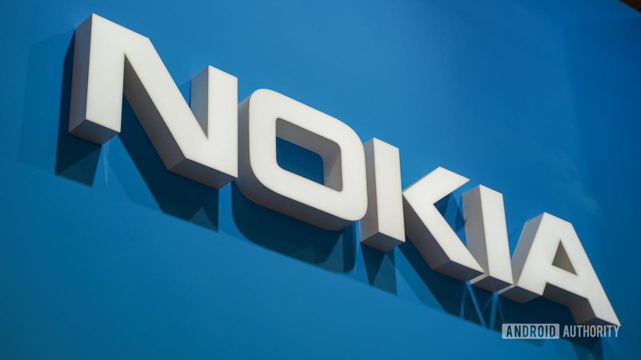 Logotipo de Nokia en ángulo sobre azul MWC 2022